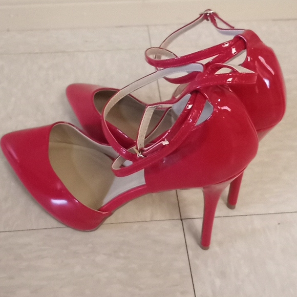 Red Pumps with Criss-cross Ankle Straps - Picture 3 of 3